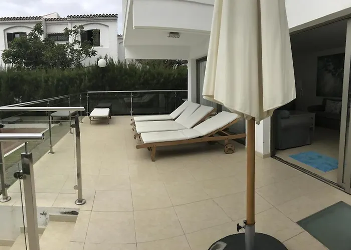 Villa Tarantos Beach